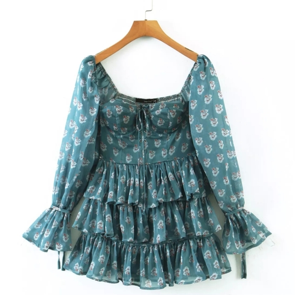 Floral Lace Up Corset Style Tiered Skirt Mini Dress with Fluted Sleeve - Picture 4 of 15